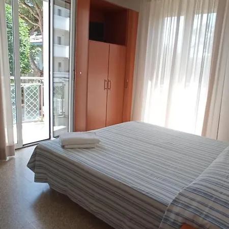 Hotel Rossella 2*