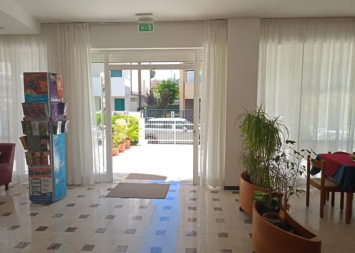Rossella Hotel 2*
