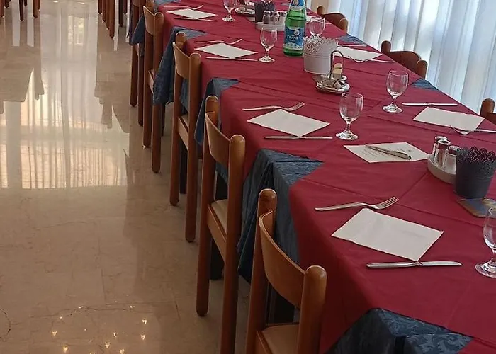 Rossella Hotel 2*