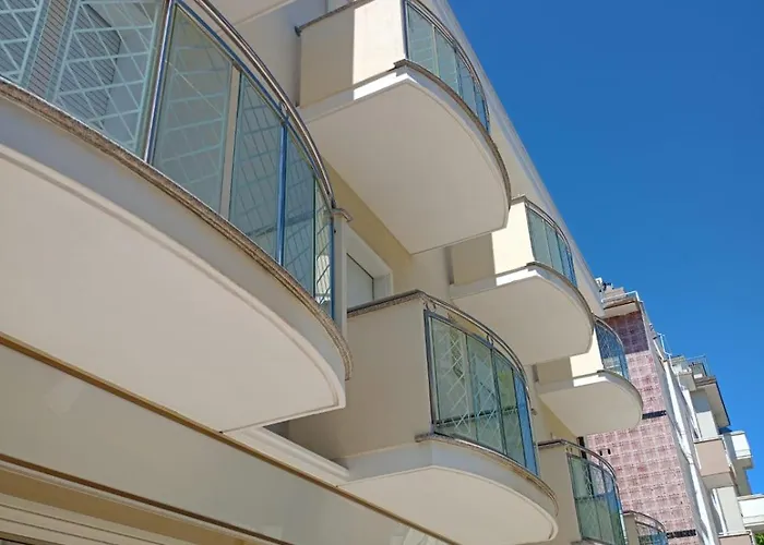 Rossella Hotel 2*