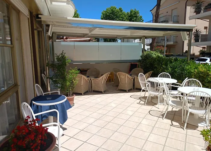 Hotel Rossella 2*