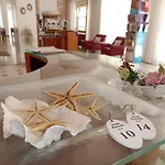 Rossella Hotel 2*