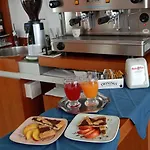 Hotel Rossella 2*