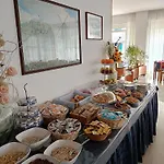Rossella Hotel 2*
