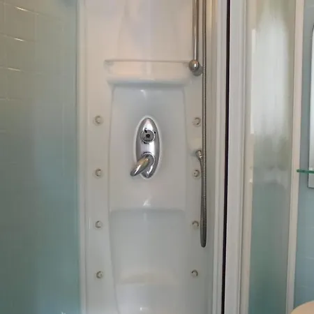 Otel Rossella 2*