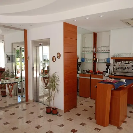 Rossella 2* Риччоне